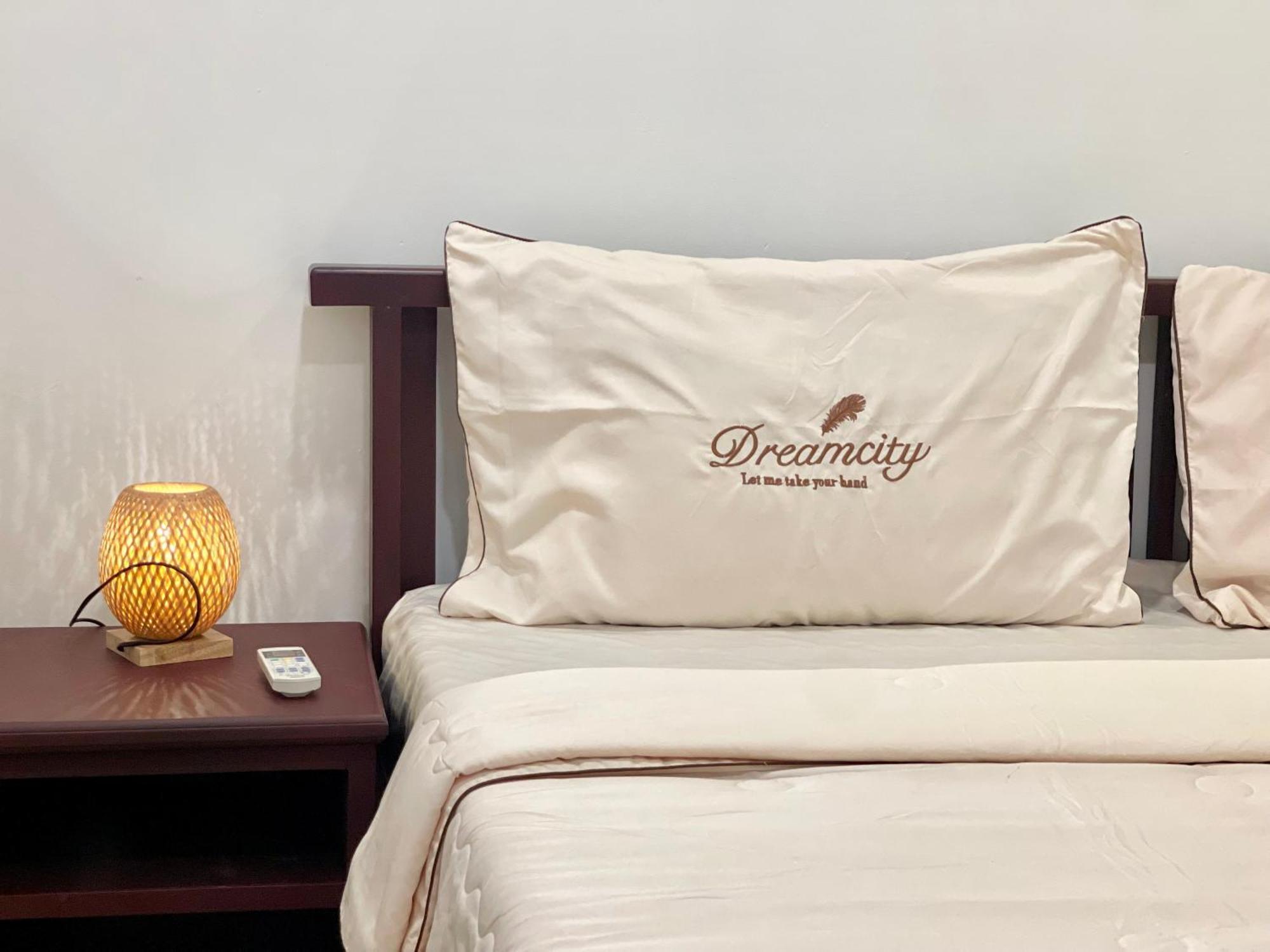 Sky Apartments Riverside - 50M To Royal Palace Phnom Penh Bagian luar foto