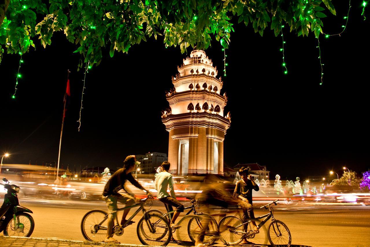 Sky Apartments Riverside - 50M To Royal Palace Phnom Penh Bagian luar foto