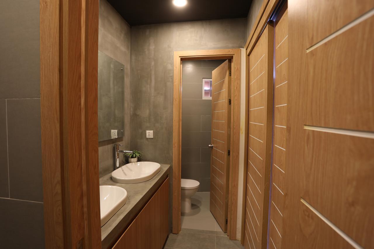 Sky Apartments Riverside - 50M To Royal Palace Phnom Penh Bagian luar foto